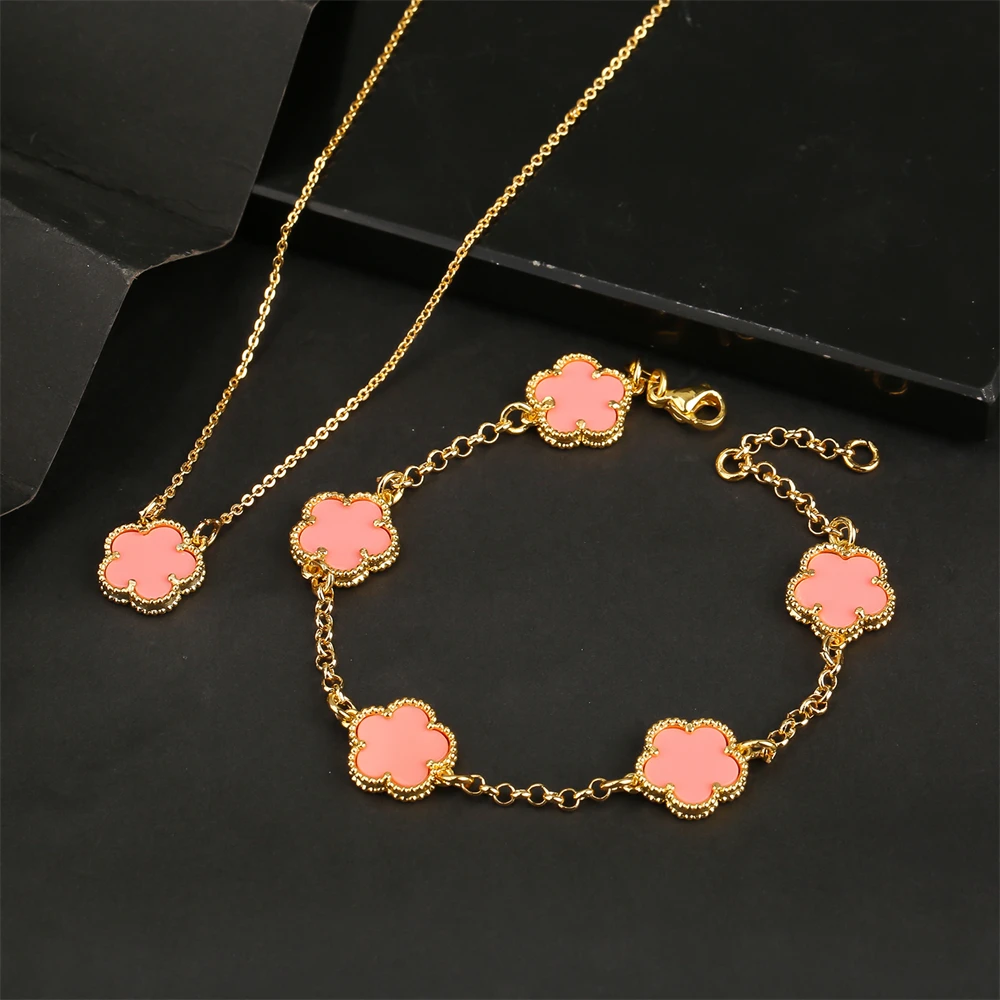 Ladies Classic Simple Design Five-leaf Flower Flower Set Necklace Bracelet Ladies High-quality Collarbone Chain Jewelry Set Gift