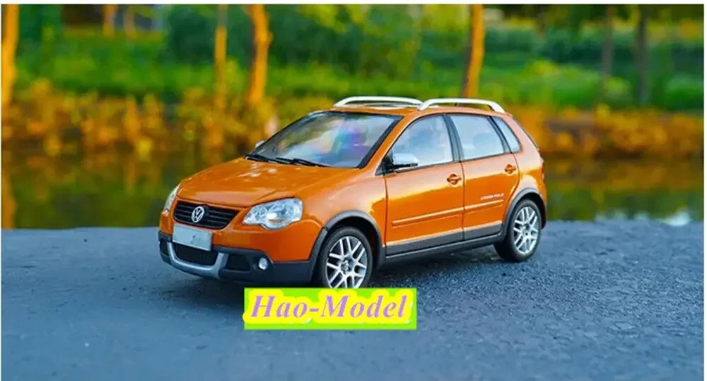 1/18 For Shanghai Volkswagen CROSS POLO 2007 Alloy Diecast Model Car Toys Gifts Hobby Display Collection Ornaments Red/Orange