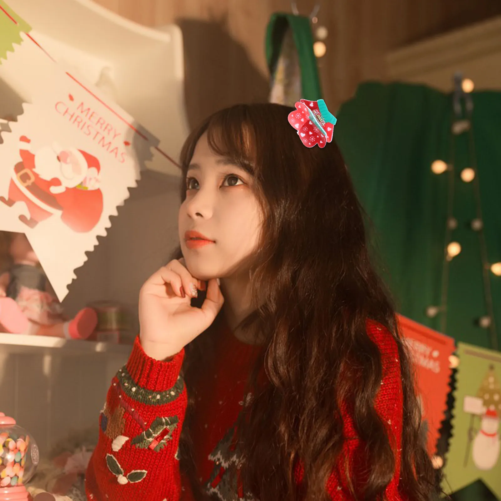 

4Pcs Large Hair Claw Clips Women's Christmas Themed Jaw Clips Secure Hold Hair Clamps for Daily Party Wedding Use