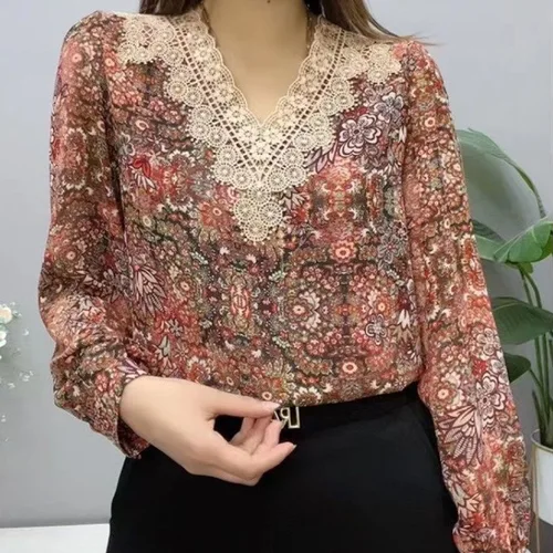 Imagen 2 del producto Blusa de chifón holgada de manga larga con cuello de pico para mujer, camisa de retazos de encaje con estampado informal, ropa elegante para oficina, novedad de verano