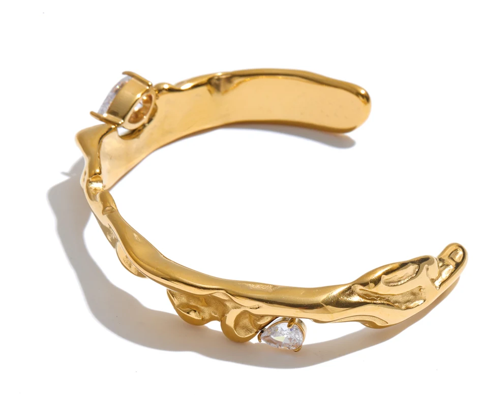 Yhpup 55 mm Edelstahl-Zirkonia-Guss-Armreif, PVD-beschichtet, wasserdicht, hochwertiger, personalisierter goldener Schmuck – Detail 3