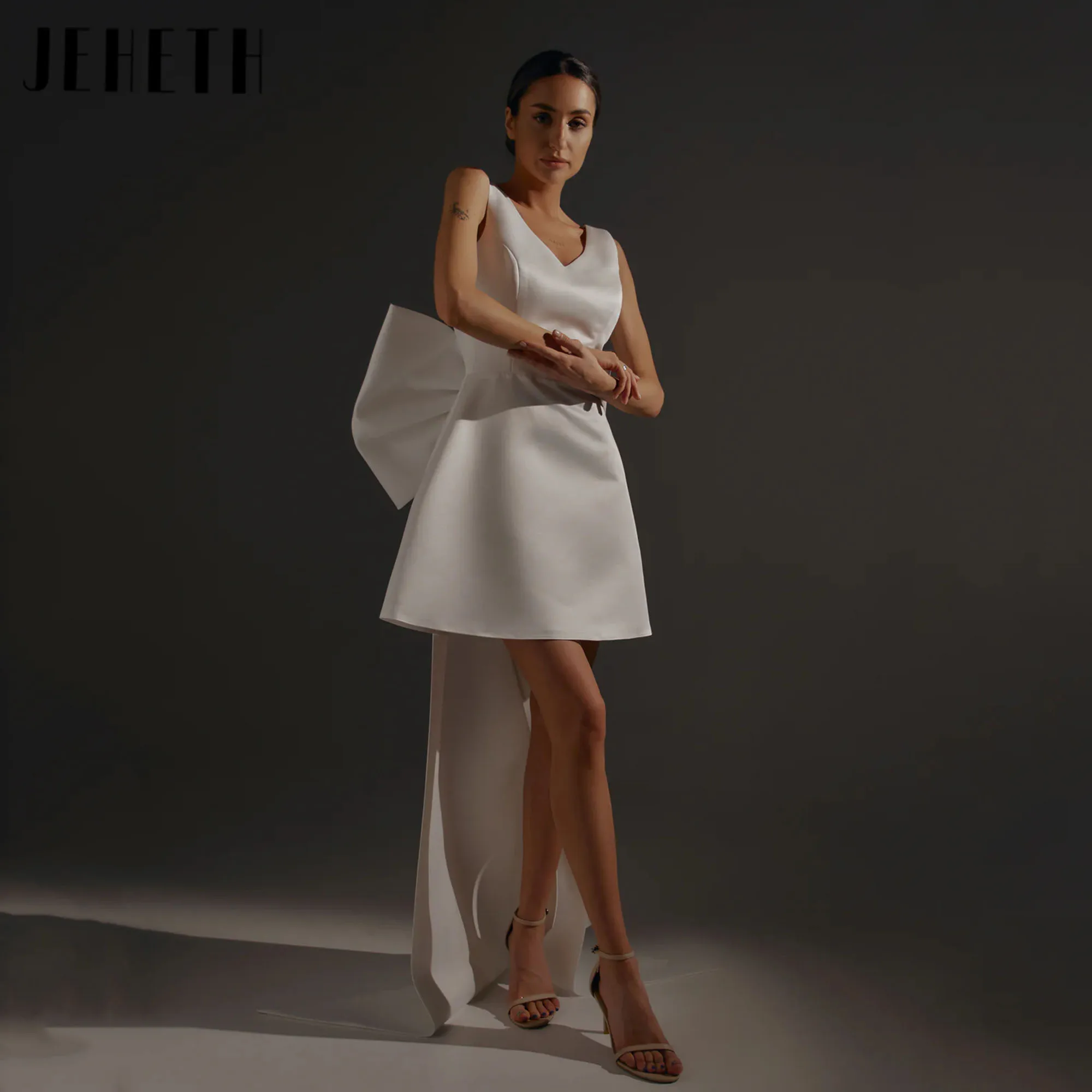 

JEHETH Customized Bow Mini Wedding Dresses Civil Simple Ivory Satin Brides Dress V-neck Above Knee Backless Women Bridal Gowns