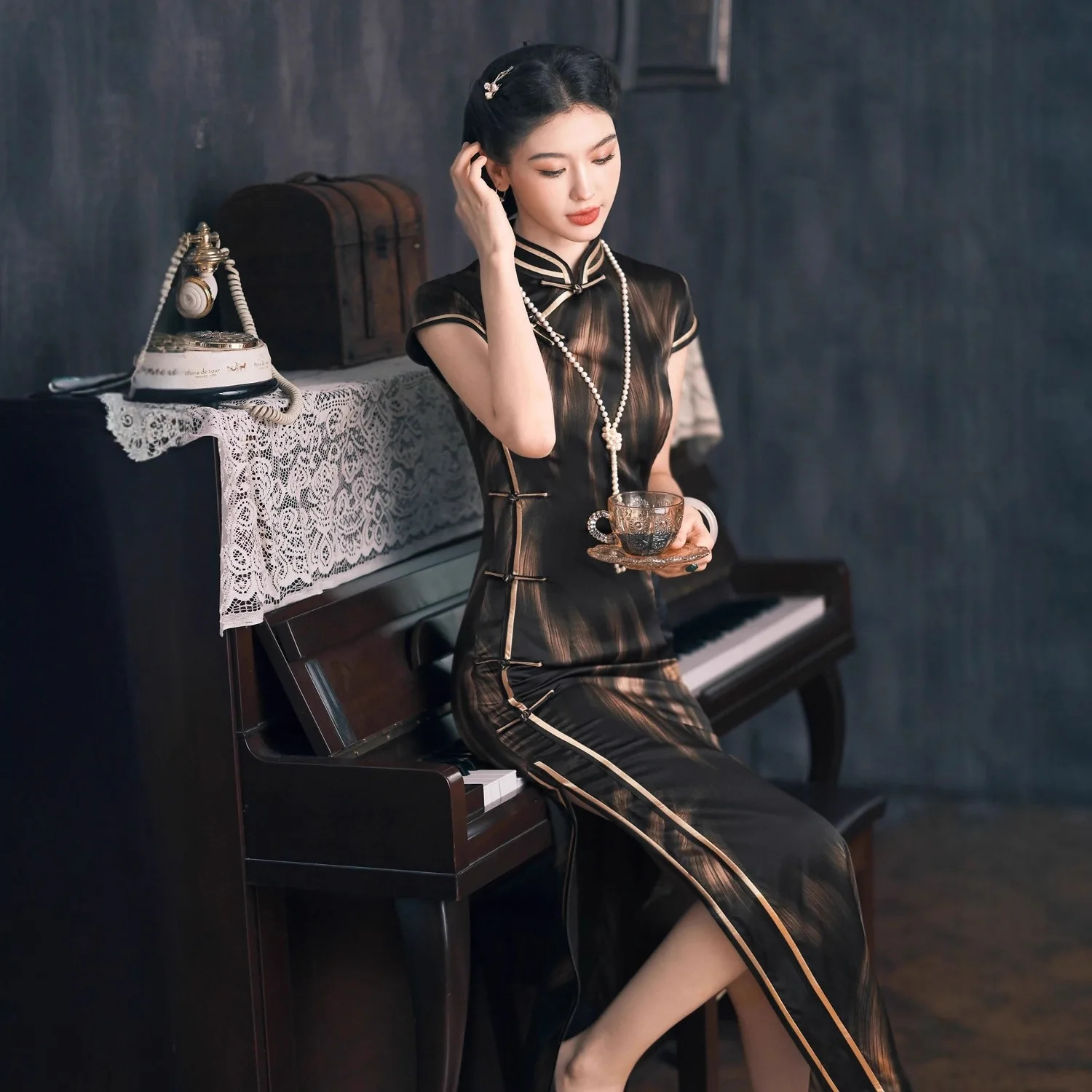 

Silk Chinese Floral Traditional Vintage Modern Cheongsam Qipao High-End Dress Women's Old Retro Improved National Long