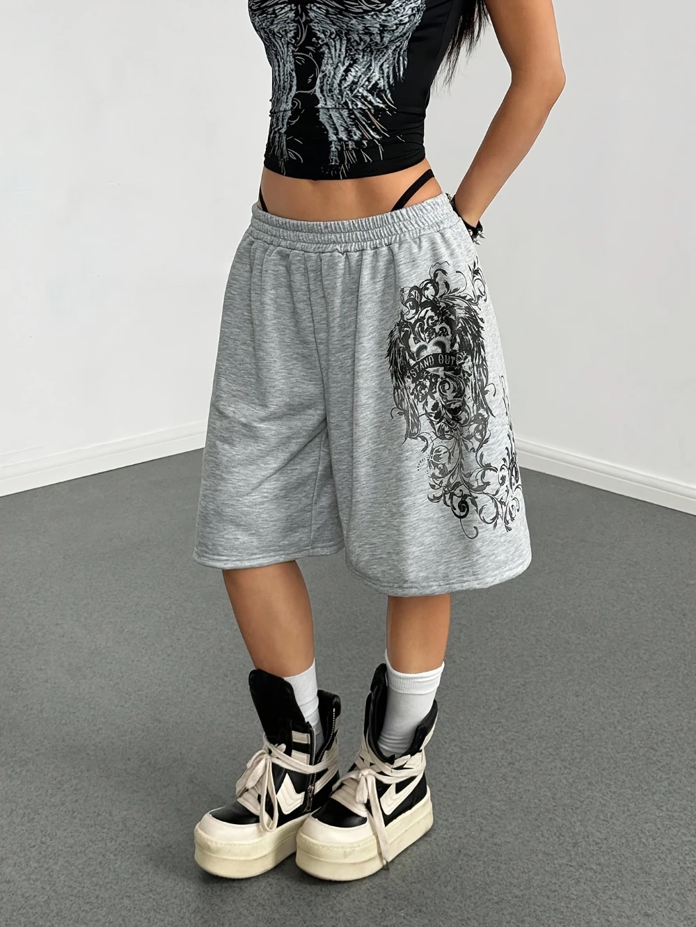 Trendy and Fashionable European and American Street Style Printed Sports Shorts for Women, Versatile Shorts for Home Use