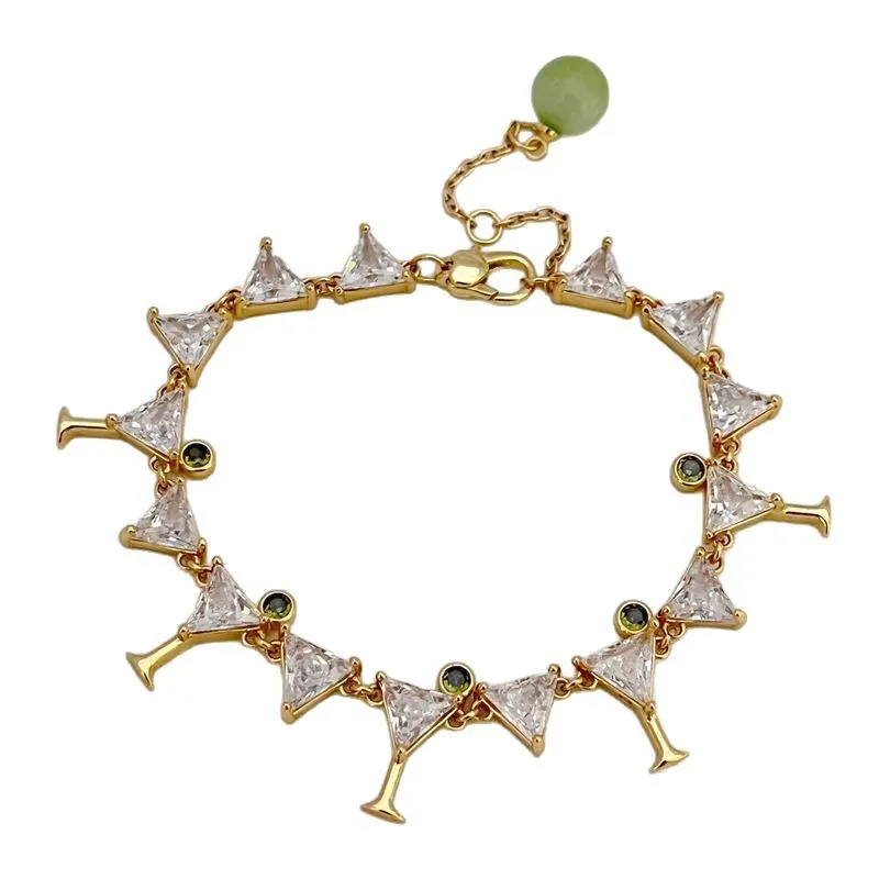 KS الأزياء الأوروبية والأمريكية يلمع الزركونيوم انه مثلث تصميم الإبداعية كوب كوكتيل شخصية مشرقة سوار المرأة