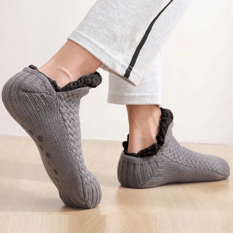 Home Slippers Women Winter Floor Shoes Indoor Socks Shoes Warm Woolen Ladies Plush Soft Comfortable Winter Slippers Pantoffels