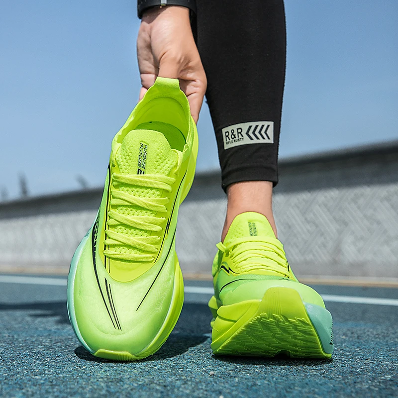 

Fashionable sports shoes, casual sports shoes, professional sports shoes, soft cushioning design, breathable design