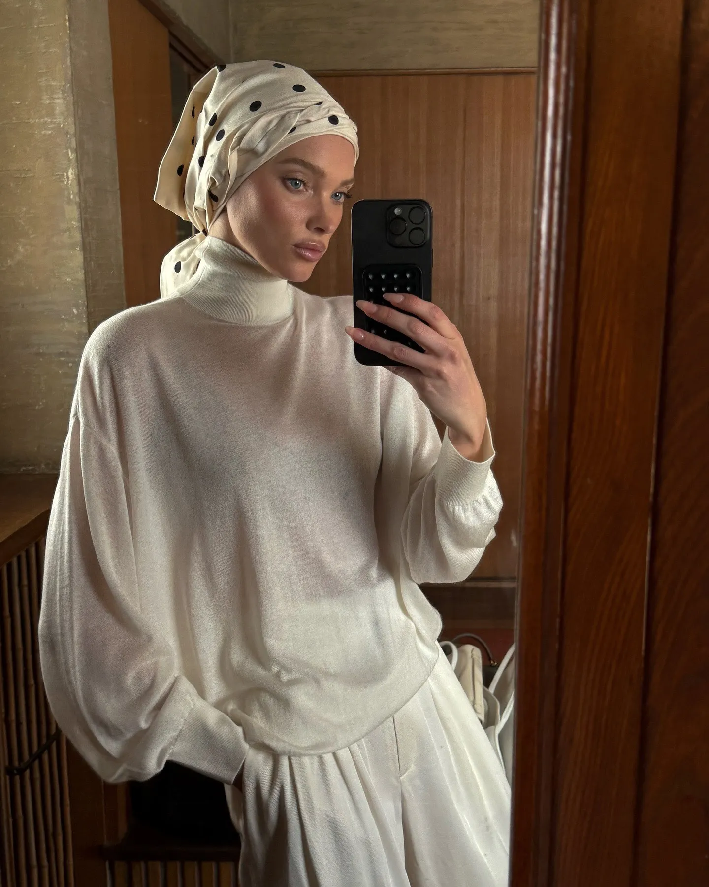 

Women Lightweight Knitted Pullover Turtleneck Lantern Sleeve Solid Color Casual Loose Sweater