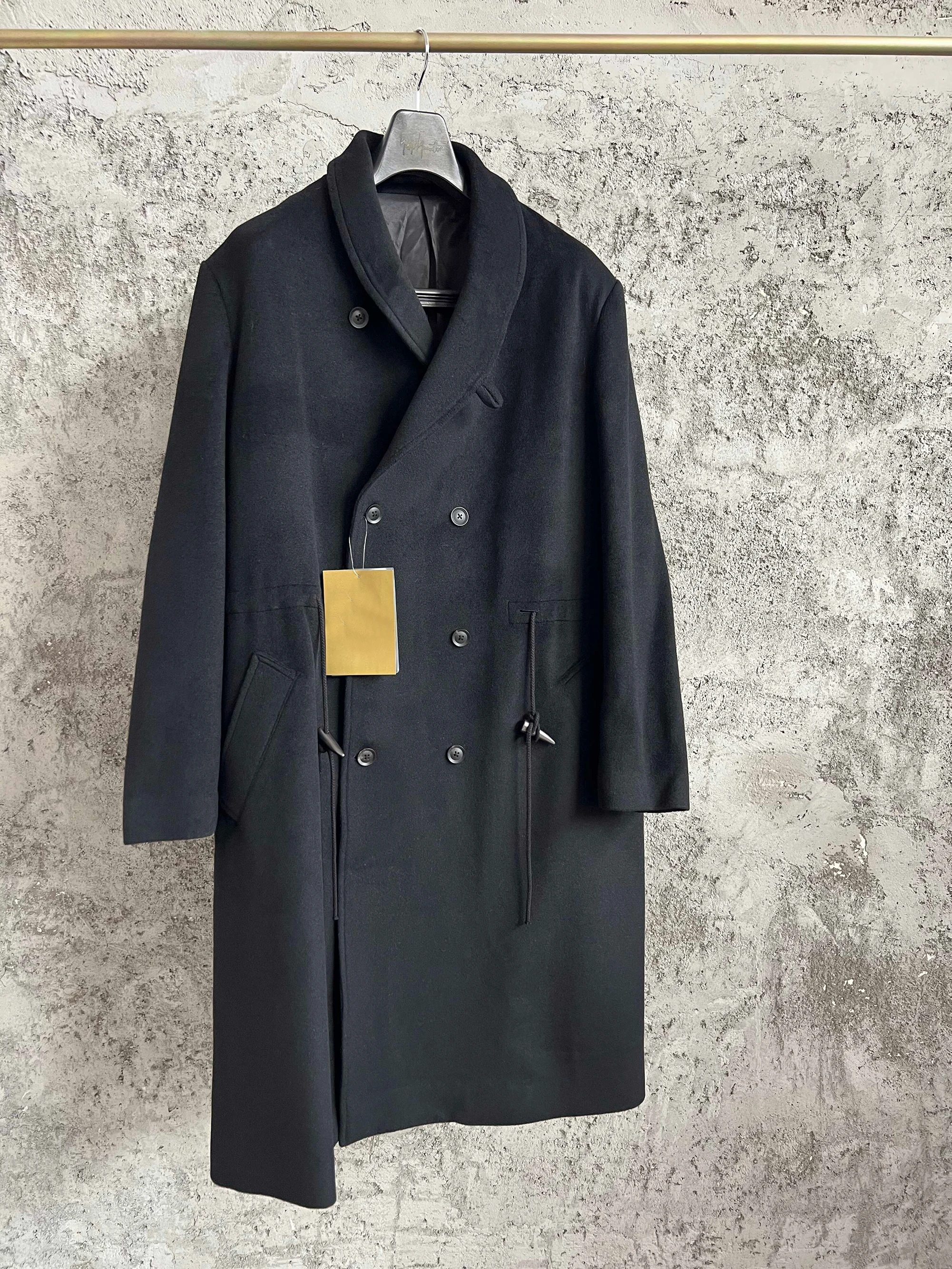 TOP-YAMAMOTO wool horn buckle pleated black long windbreaker Limited Edition for Aoyama