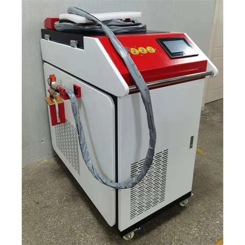 Hot China Handheld 1500W Metal Surface Rust Paint Stripping System Oxide Painting Coating Laser Cleaning Machine