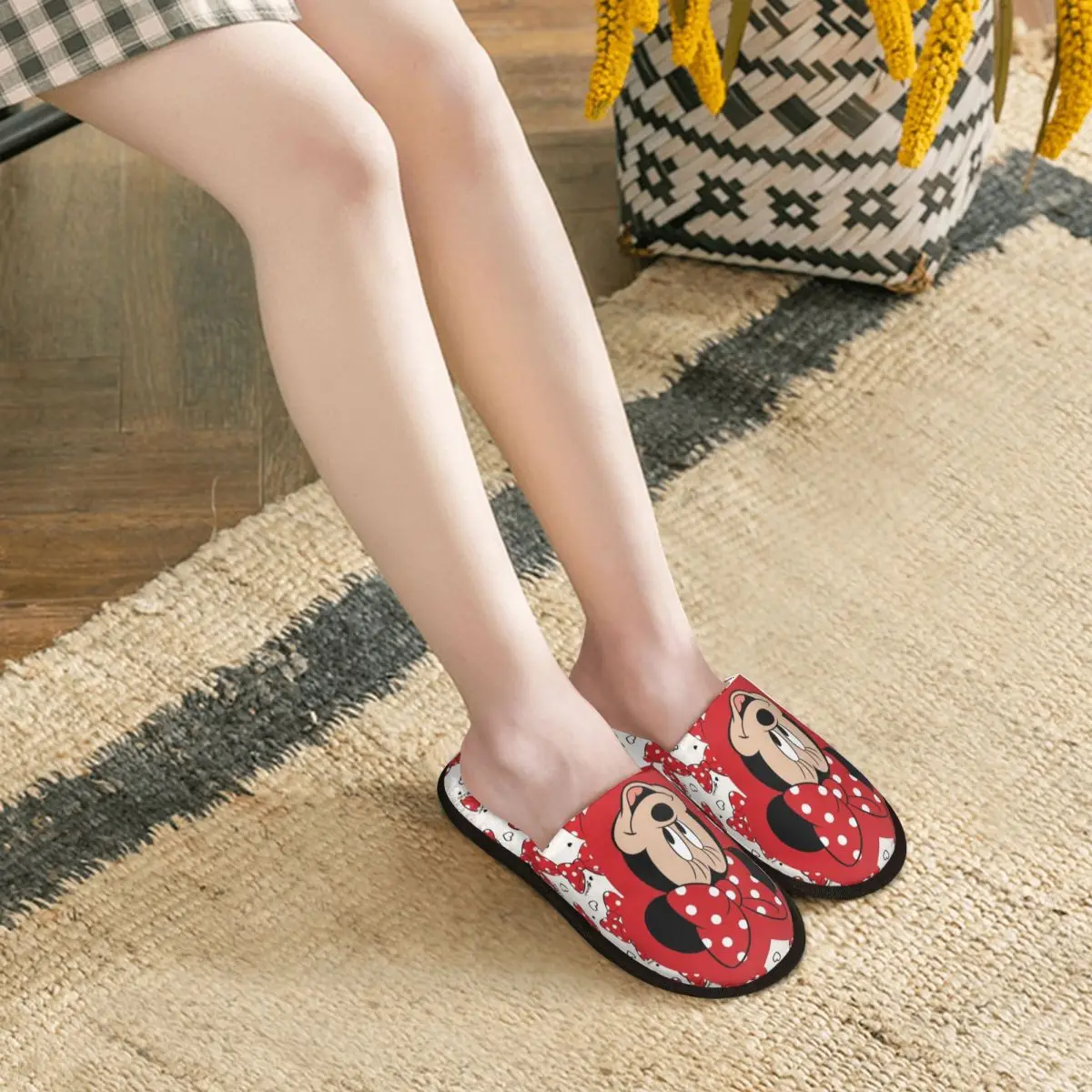 Custom Minnie Mouse Polkadot Anime House Slippers Women Cozy Memory Foam Slip On Bedroom Slipper Shoes