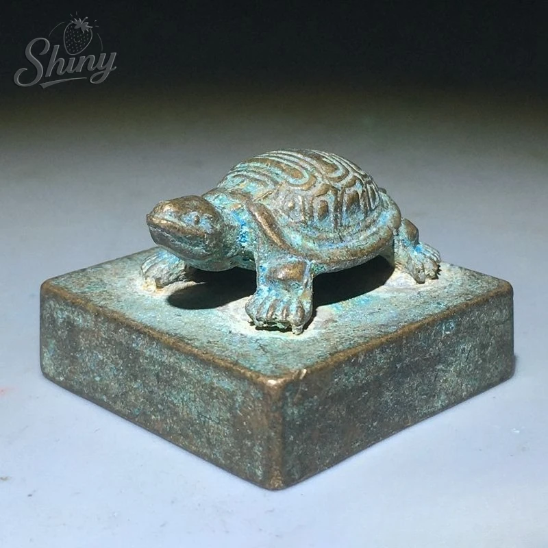 

Antique Bronze Turtle Seal Western Xia Script Seal Mini Longevity Turtle Seal Ornament Home and Office Desk Decorative Craft