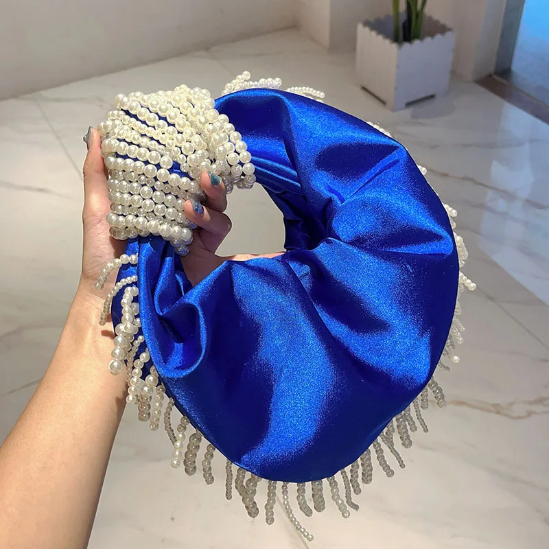 

Цветные контрастные вечерние сумки в форме полумесяца для женщин, роскошные дизайнерские сумки, кошельки, новая мода, плиссированный клатч с кисточками из бисера