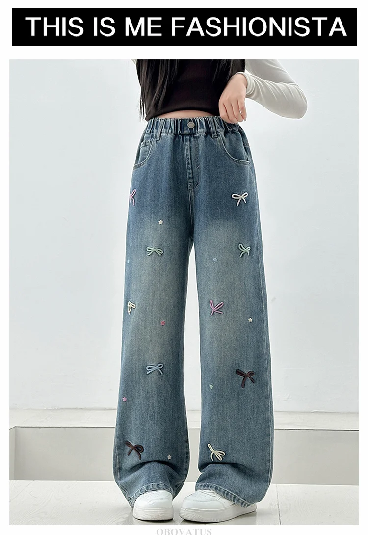 Hochwertige Kinder-Jeans im High-Fashion-Stil mit lockerer Passform und Schleifenstickerei für Teenager-Mädchen, trendige blaue Denim-Hosen, Kinderhosen – Detail 2