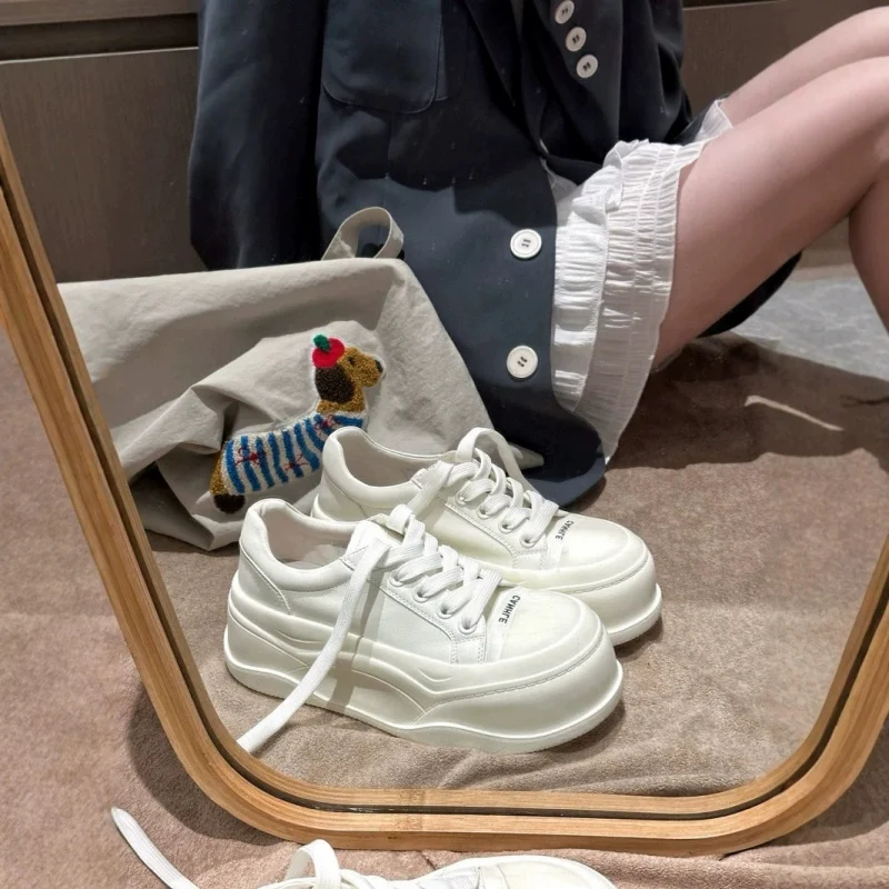 

Fashion Skateboard Shoes Versatile Casual White Shoes Ultra Light Thick Bottom Women's Shoes Fashionable Single Lining Lace-up