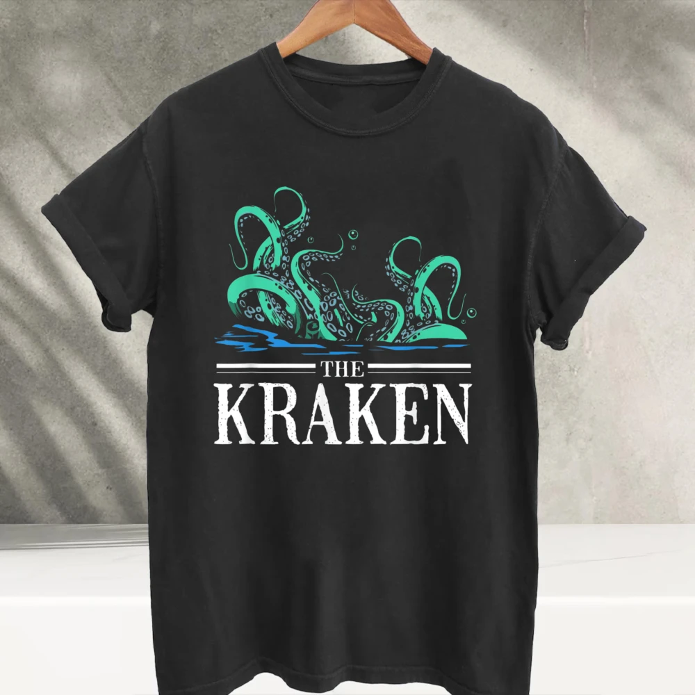 The Kraken Vintage Green Sea Monster Octopus Tentacles Graphic T‑Shirt Retro Ocean Myth Creature Wave Art Print Soft Cotton Tees