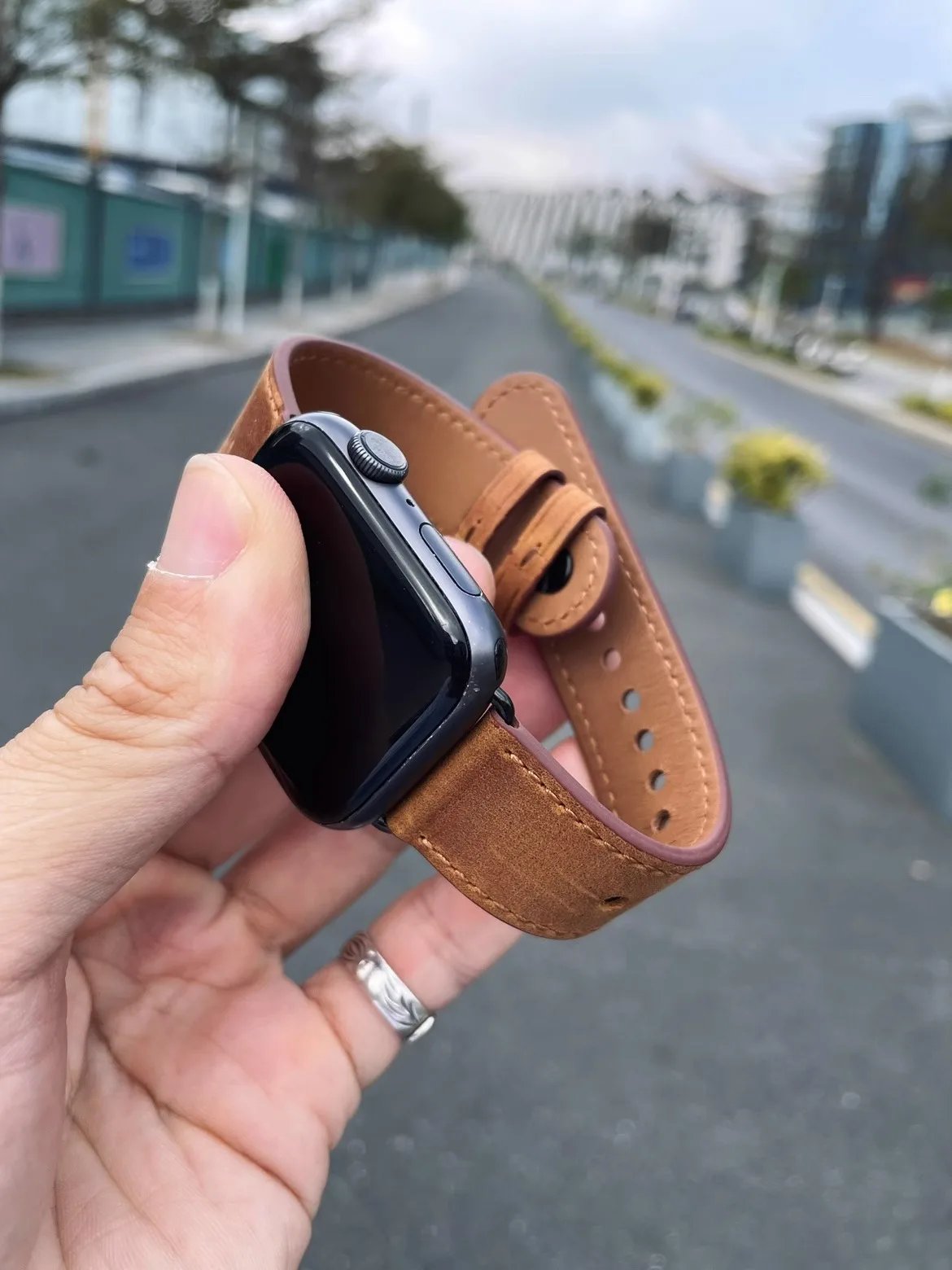 KAKESTORM Crazy horse leather suitable for iWatch strap s987 genuine leather Ultra integrated buckle rough trendy watchband