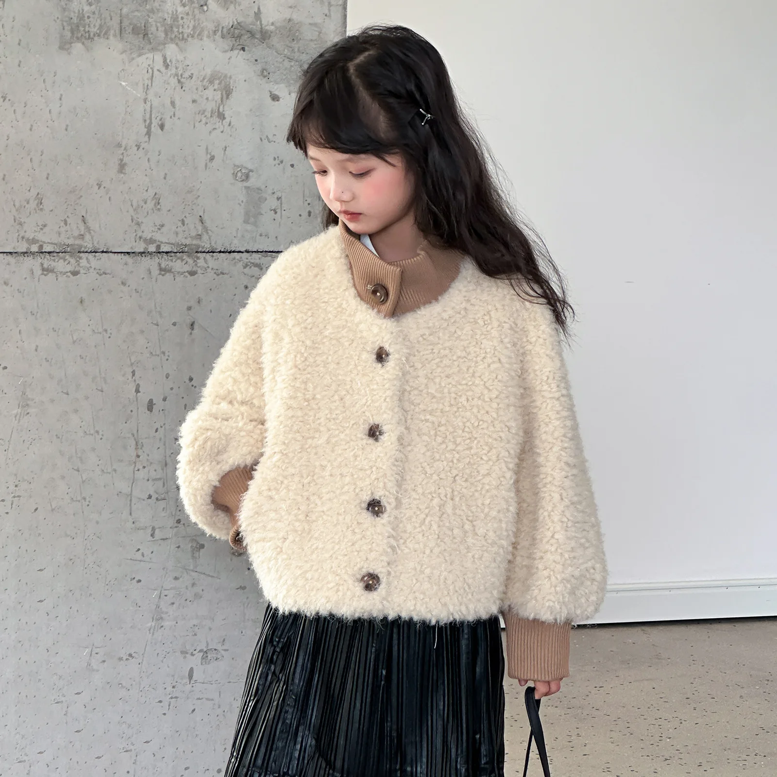 

Girls' Autumn and Winter Imitation Lamb Wool Thick Children's Clothing Short Style Stand Up Collar Plush Baby Fur Jacket RM306