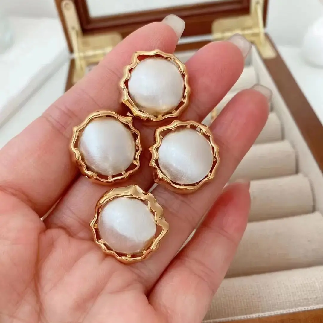 

5 Pairs, New Fashion White Imitation Pearl Round Stud Earrings Elegant Earrings Chic For Women Jewelry Gift