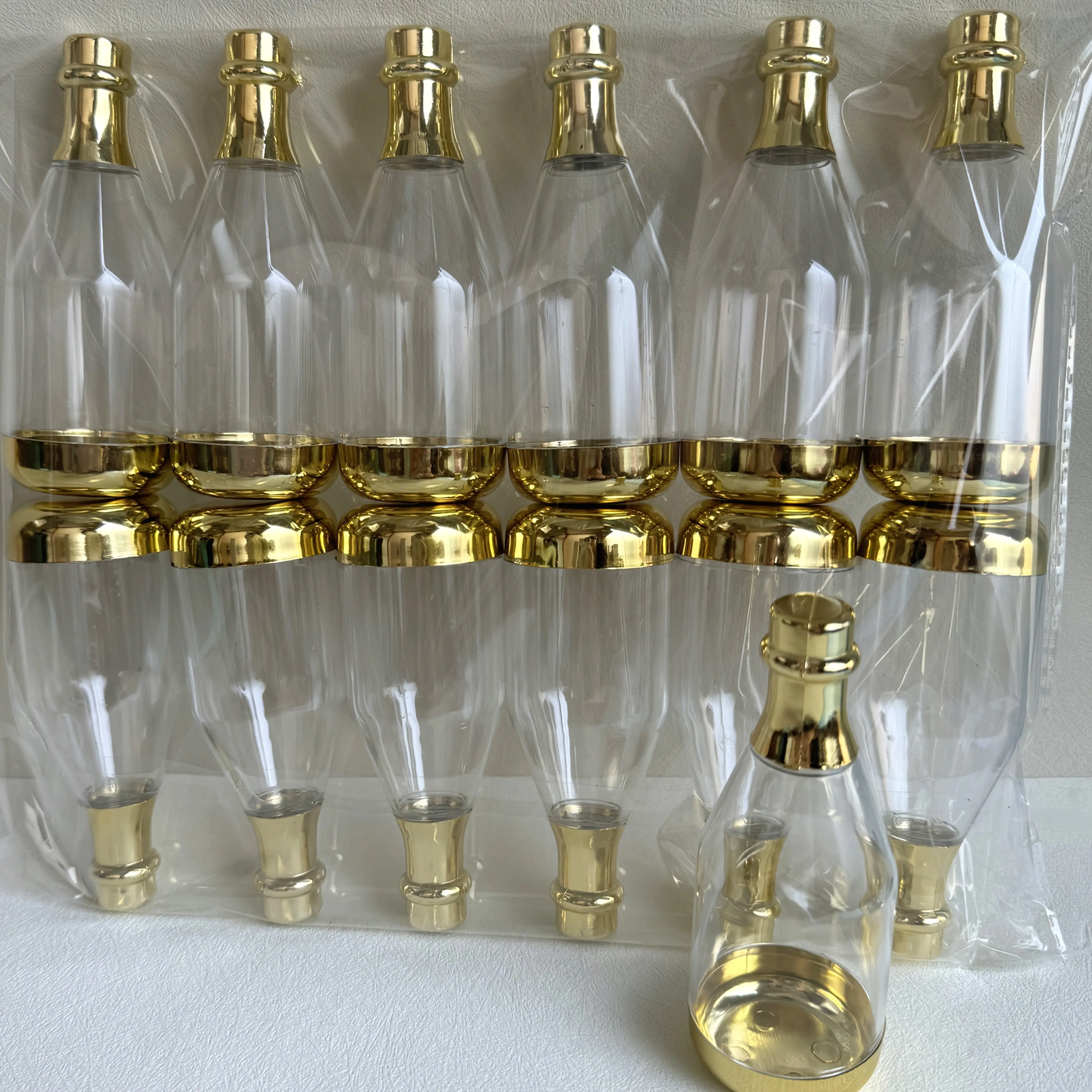 

12pcs Set of Mini Champagne Candy Jars for Gift Boxes, Suitable for Parties, Weddings, And Birthdays, Made of Plastic