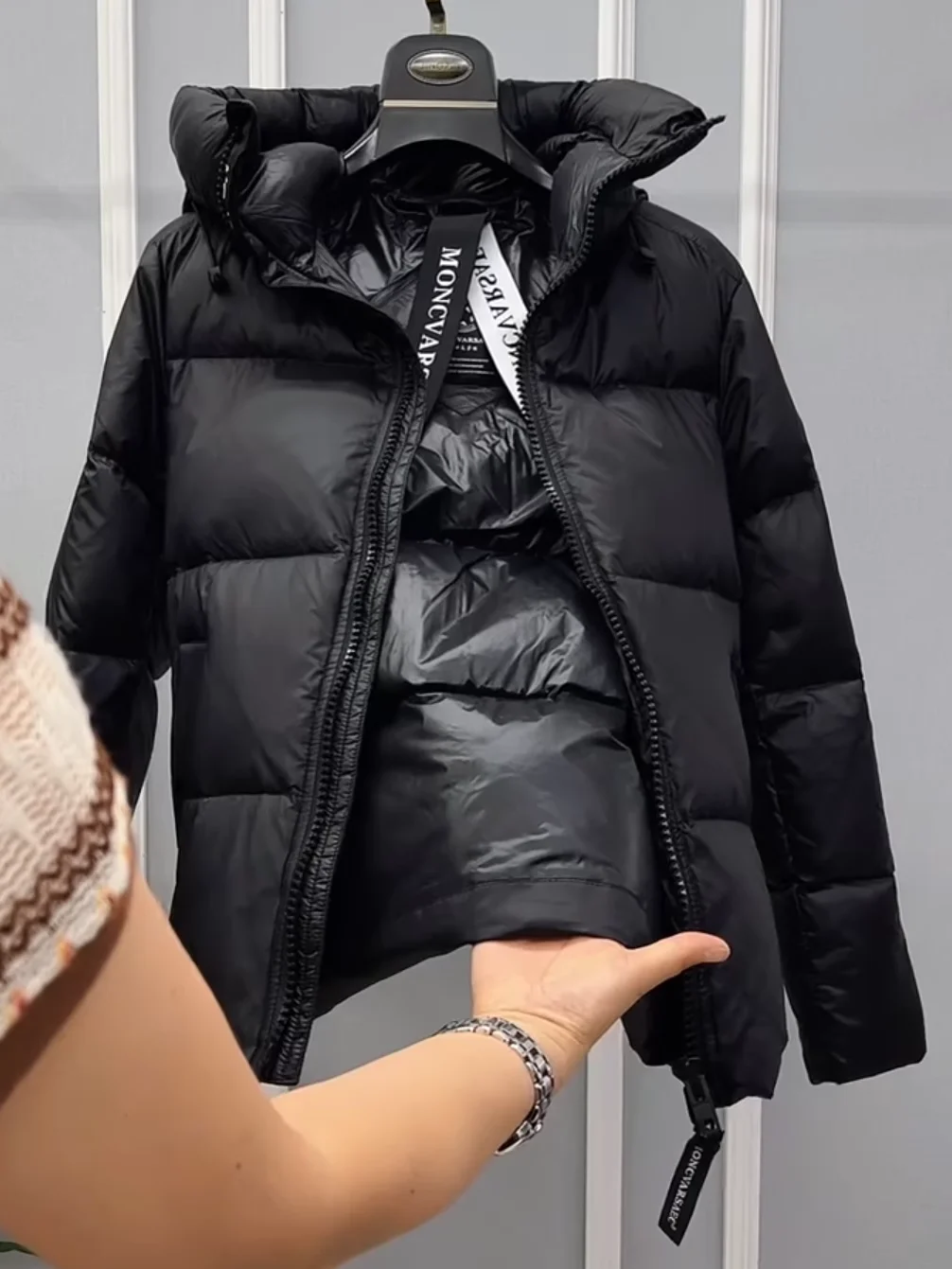 

High Quali Men's down Jaet G8827 Autumn Winter Warm Hooded Faionable Versatile Long Sve Zipper Closure Antibacterial