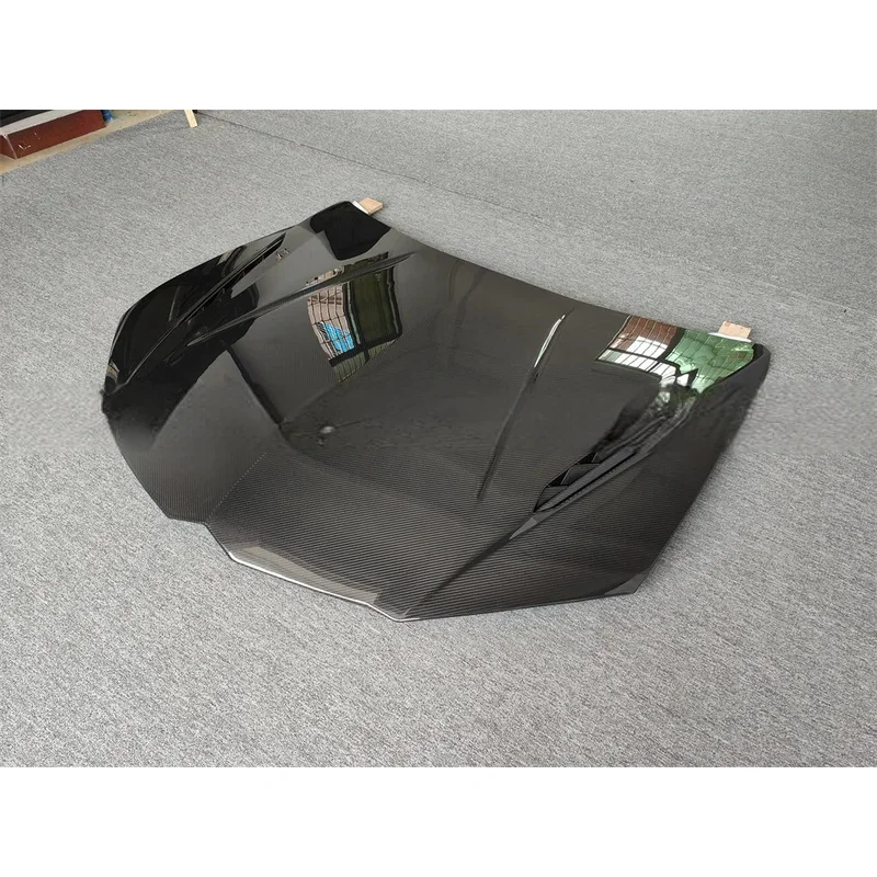

Premium P Style Carbon Fiber Engine Hood Front Cover URUS, Auto Exterior Parts