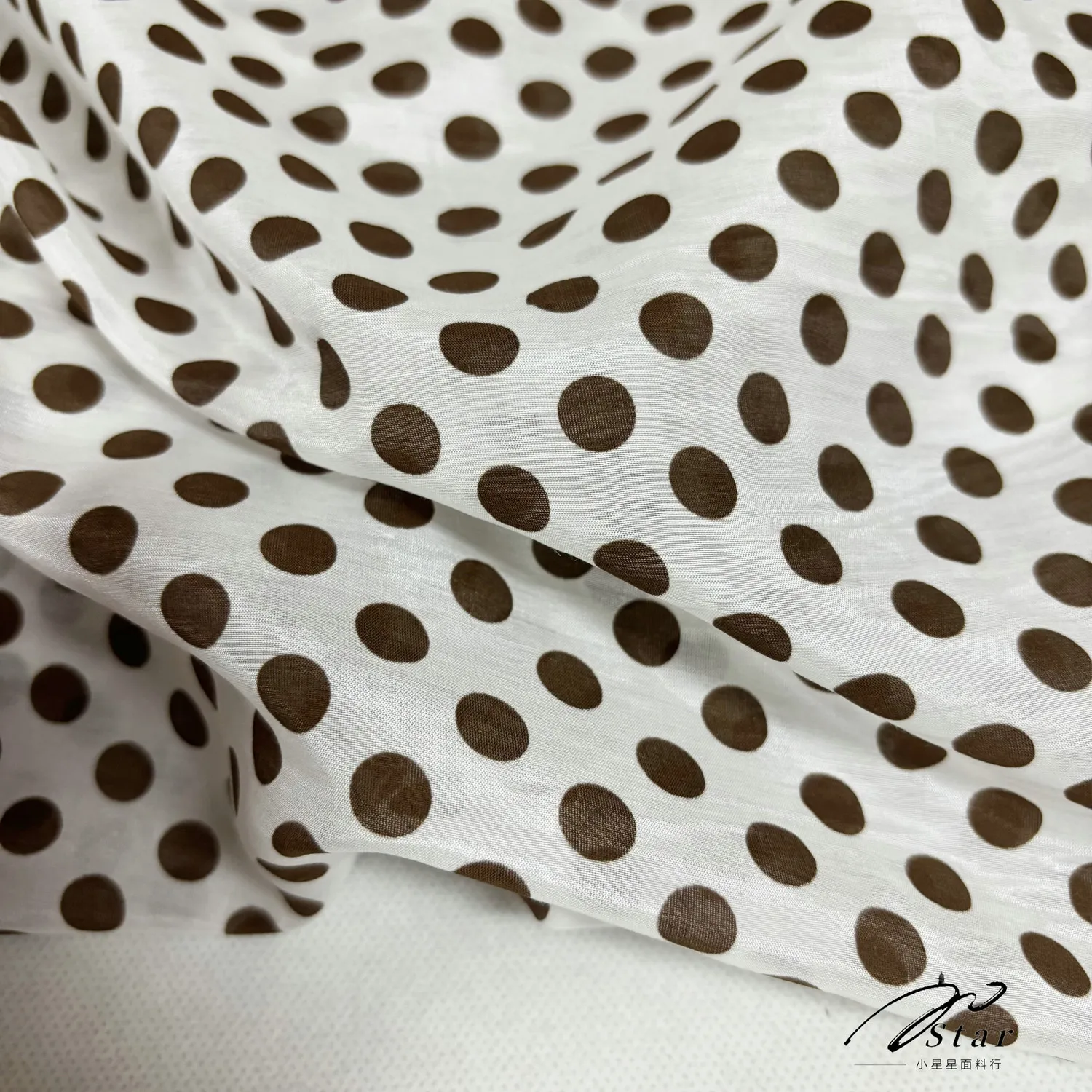 Soft Skin-Friendly White Background Brown Polka Dot Silk Cotton Fabric Shirt Dress Small Dot Silk Fabric