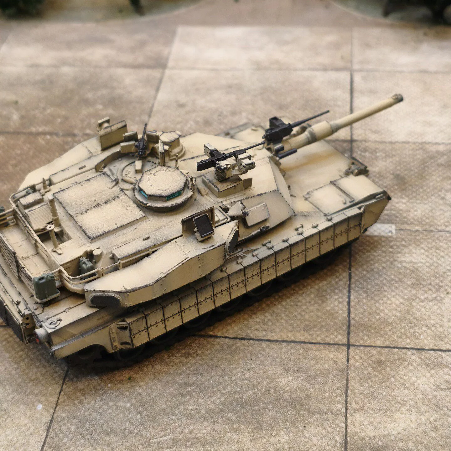 1/72 American M1A2 SEPV3 tank , hand-painted finished model decorative ornament(Ships in 5-6 days)