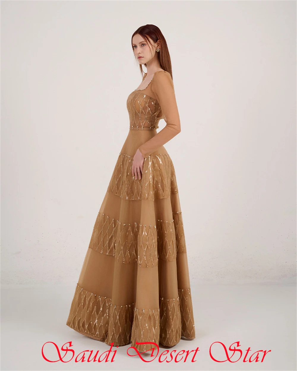 カスタマイズされたシンプルなシャンパンオーガンザイブニングドレスフォーマルスクエアカラー長袖パーティードレスソフトスパンコールクリスタルプロムドレス