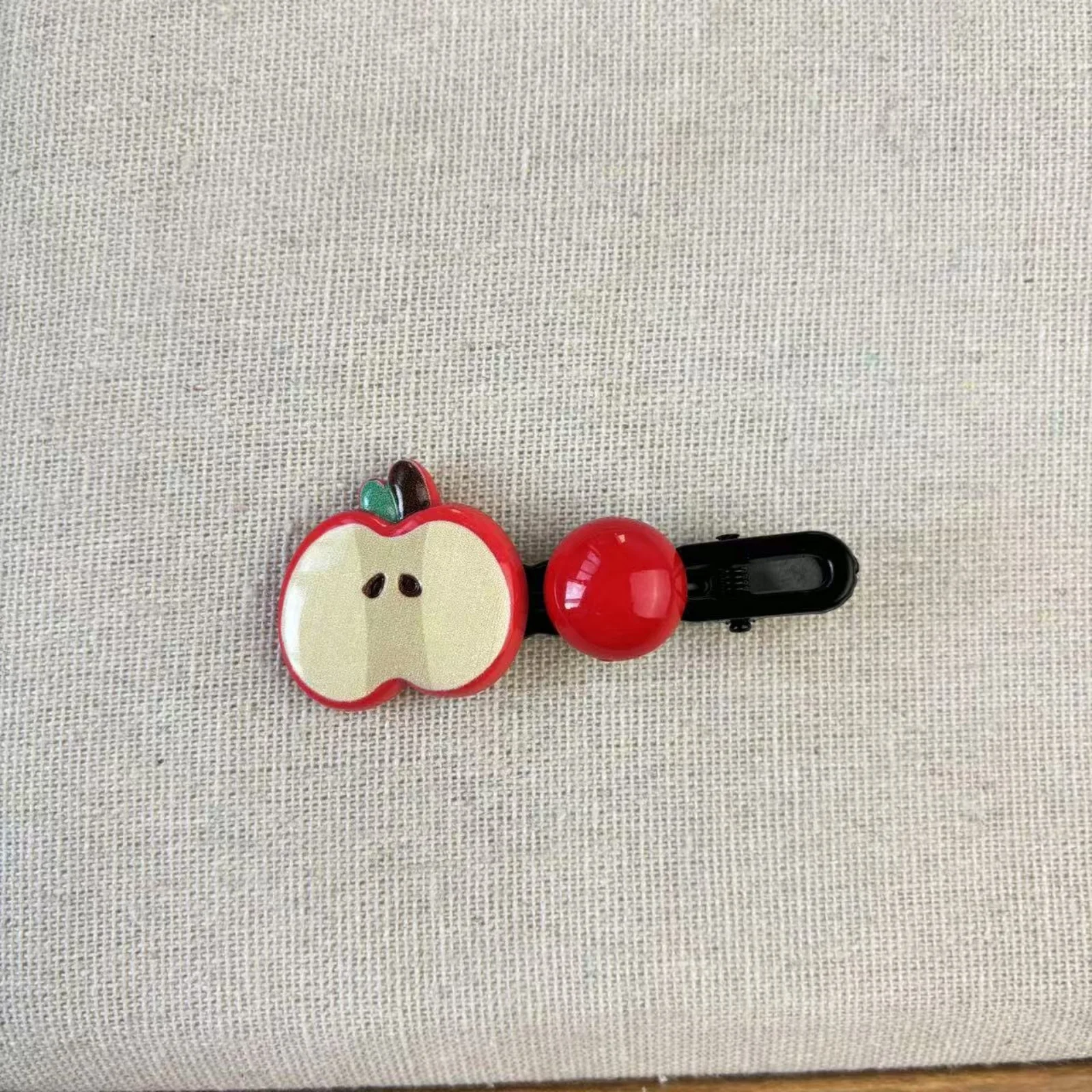 مجموعة مشابك شعر مكونة من 4 قطع من أجهزة التفاح والنجوم، دبابيس شعر لطيفة على شكل فاكهة حمراء، إكسسوارات شعر رائعة للفتيات، ديكور شعر عصري ممتع