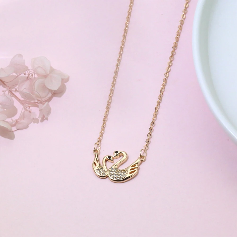 

Double Swan Shape Necklace Simple Fashion Pendant Necklace Temperament Neck Decor for Women Girl Lady