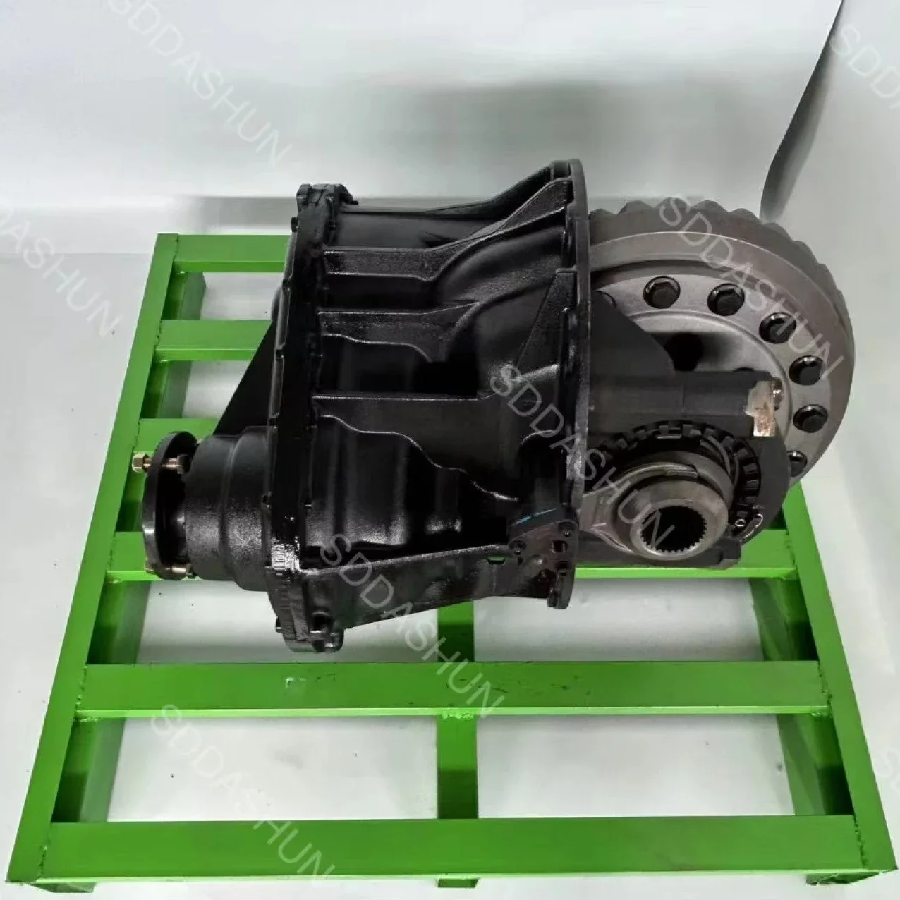 

Used for Sinotruk HOWO truck mid-bridge differential assembly711-35600-6574