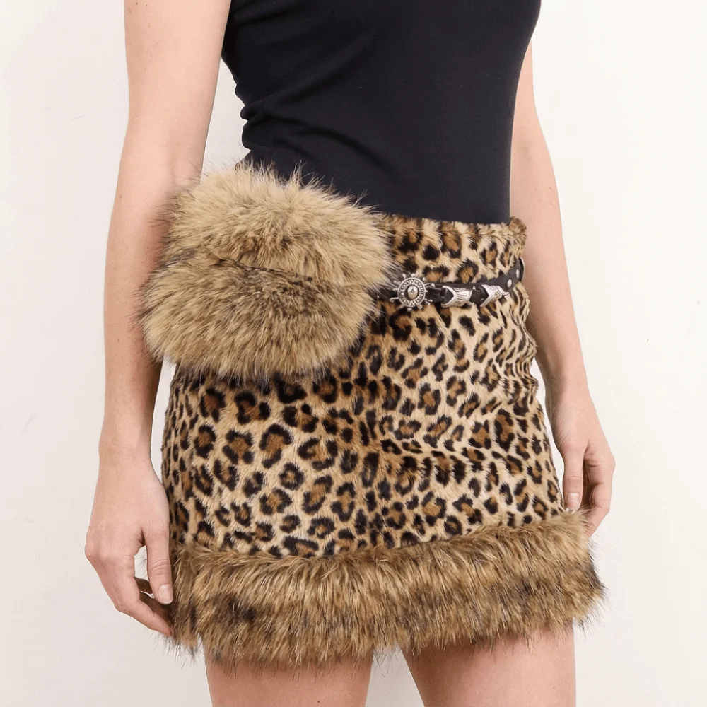 

Pu Leather Fur Belt Retro Style Spicy Girl Faux Fur Waistband Female/Girls Daily Dress Decoration Simple Personality Waistband