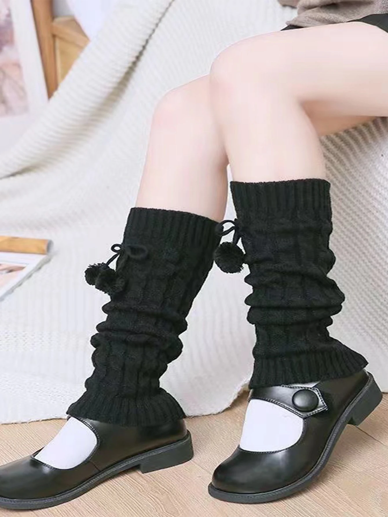 A pair of Japanese style Harajuku all-match heap mid-calf socks set white knitted y2k campus jk strap long leg set for women