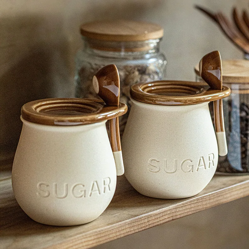 

Vintage Ceramic Seasoning Jar with Lid Spoon Kitchen Moisture-proof Seasoning Storage Tank Matte Sugar Relief Home Salt Box