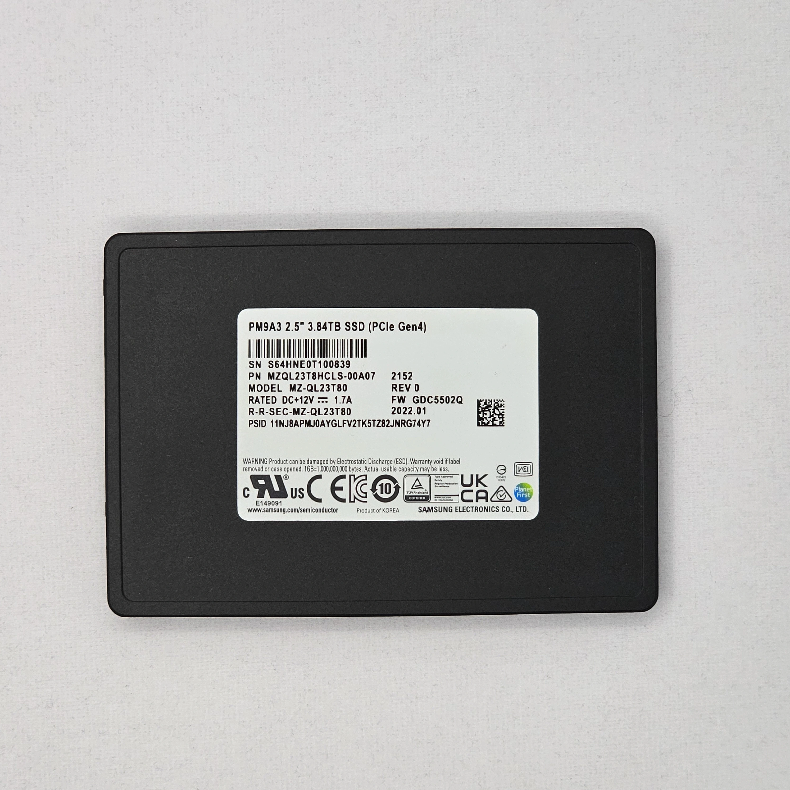 MZQL23T8HCLS-00A07 PM9A3 3.8TB NVMe PCIe4x4 U.2 7mm 1DWPD 5YR SED Opal SSD Server Solid State Drive