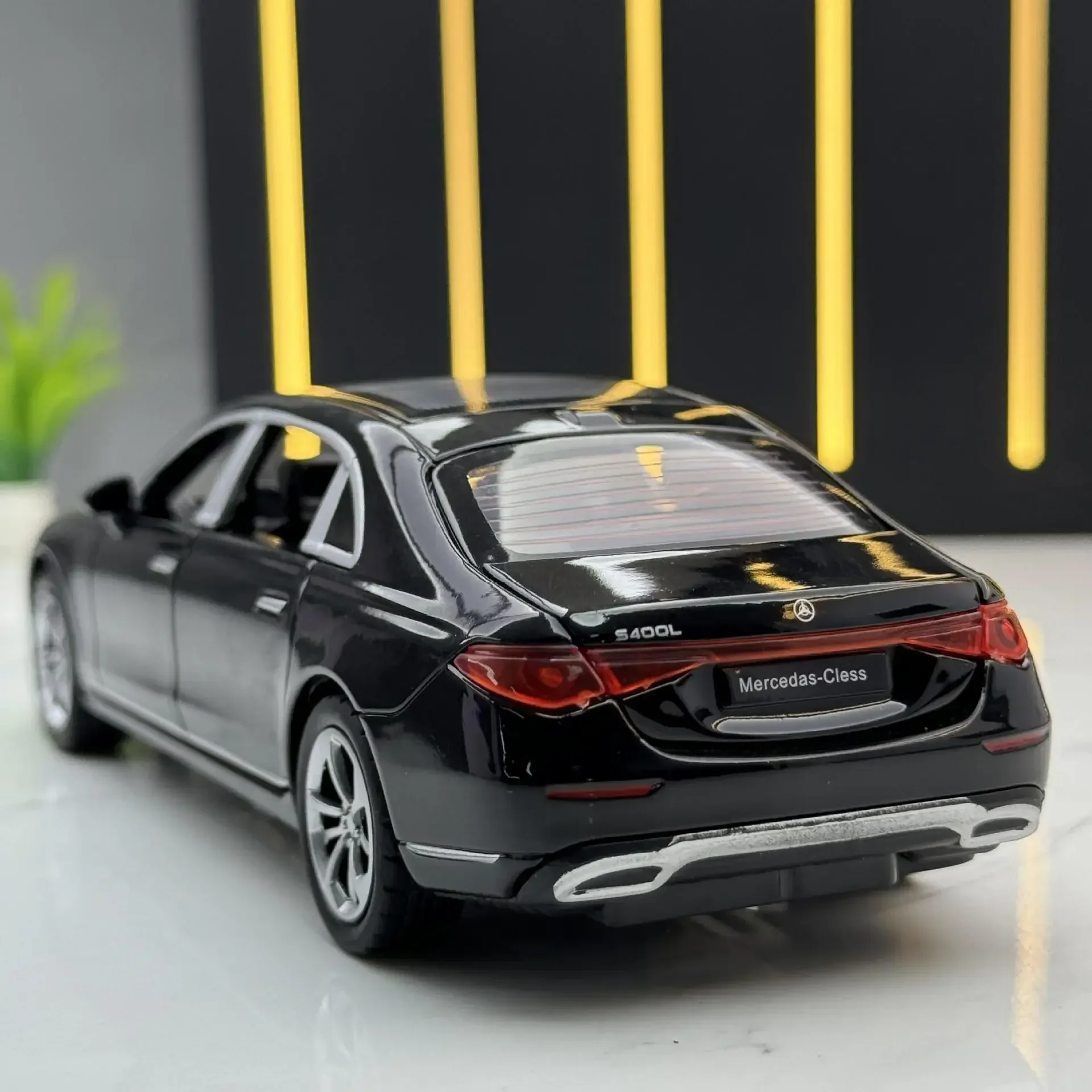 Voiture l'inventaire Mercedes-Benz S400L en alliage métallique moulé sous pression, modèle haute simulation, son et lumière, collection de jouets pour enfants, cadeaux, 1:32