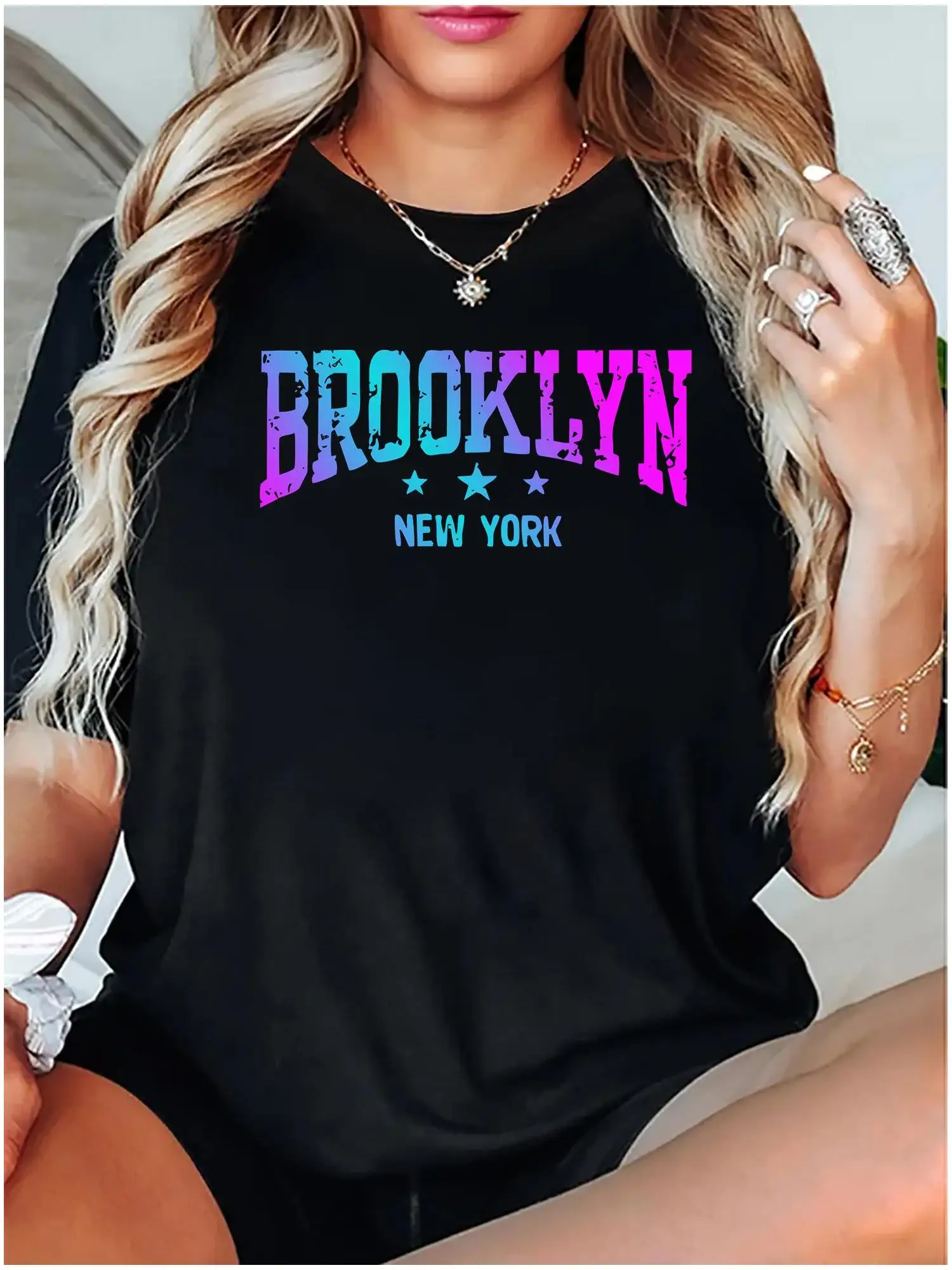 

Comfortable Chic Women's Graphic Tee T-Shirts Soft Crew Neck Short Sleeve All-Season Wear