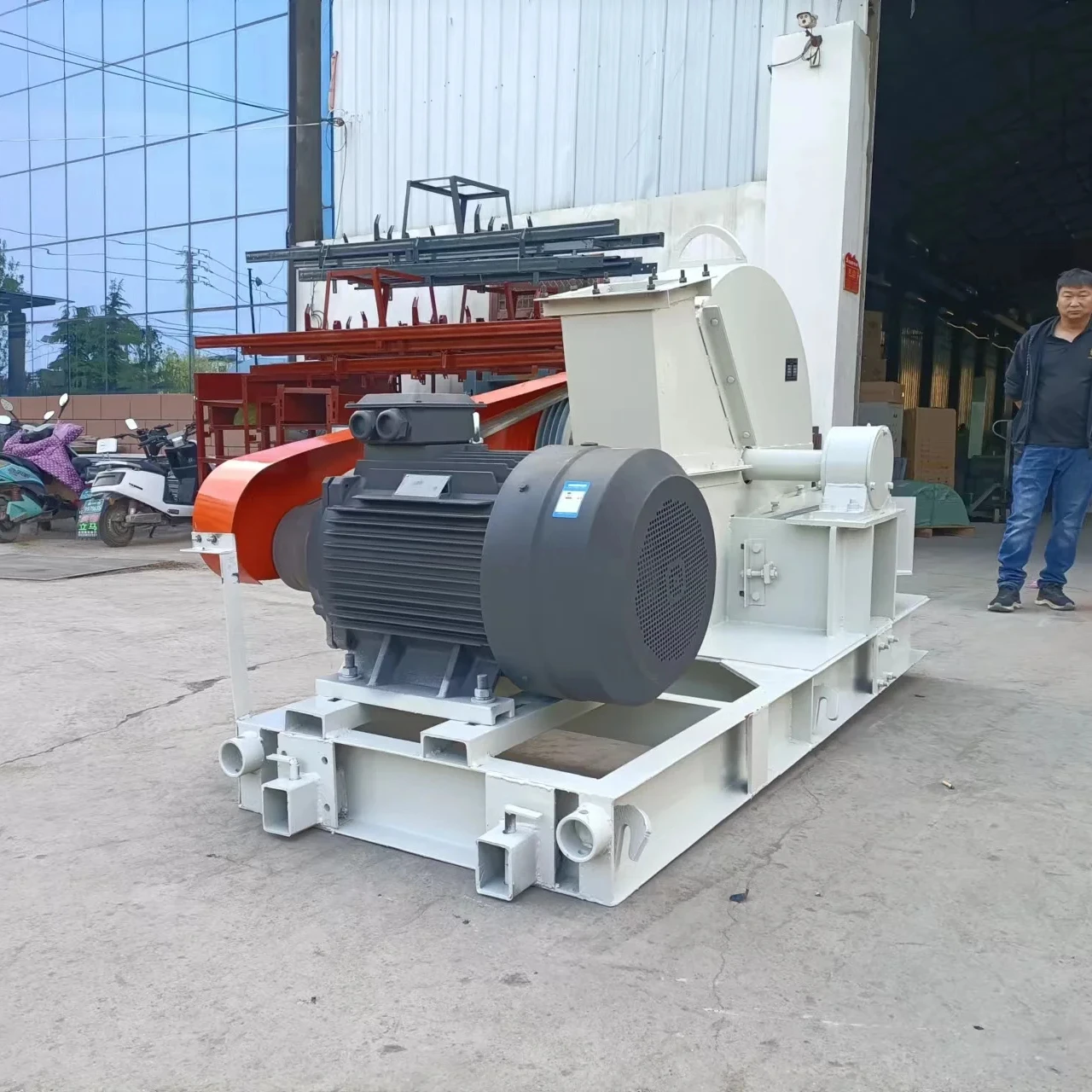 Forestry Machinery Wood Crusher Sawdust Powder Shredder Chipper Machine  Shredder Tree Branch Machine for Sale