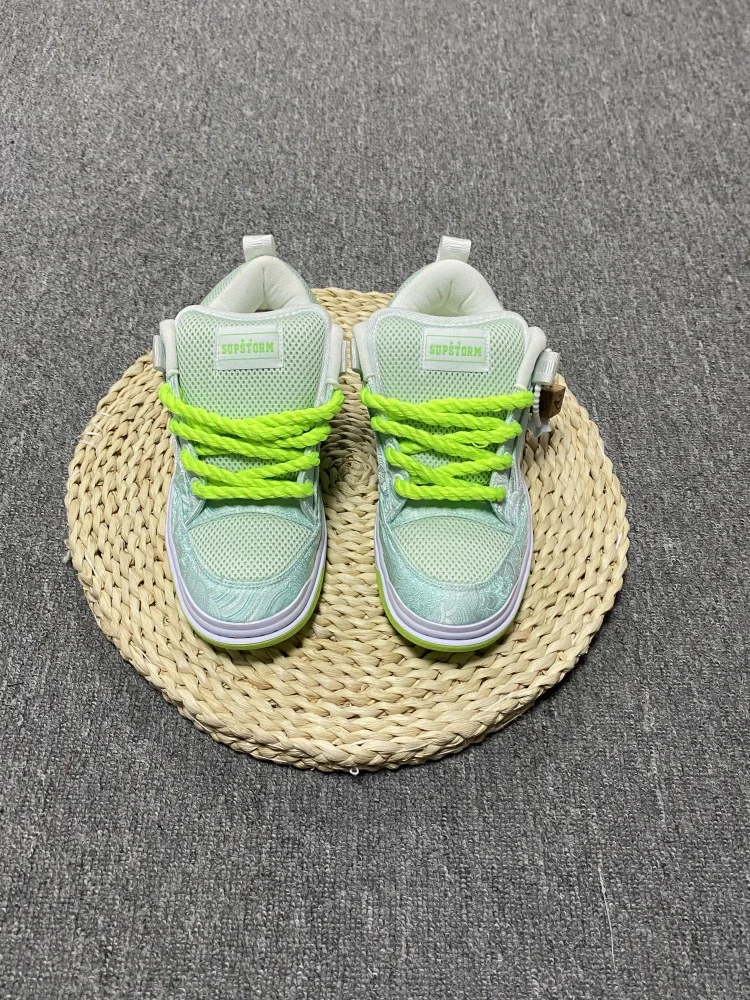 

Size 36-48 Men Women Mint Green Casual Sneakers Low Top Skate Shoes with Neon Green Shoelaces Street Style Daily Footwear
