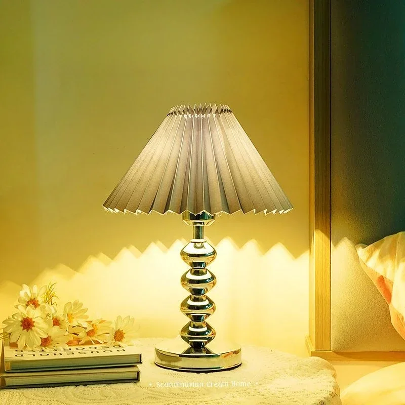 European Style Desk Lamp Bedroom Bedside Lamp