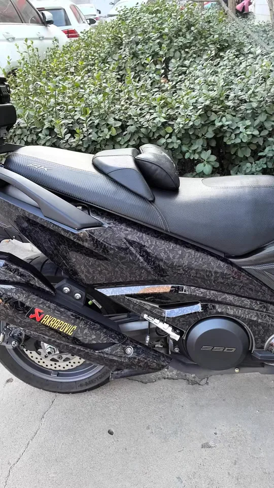 Involucro in vinile in fibra di carbonio forgiato nero per veicoli, motociclette, adesivi per auto con pellicola in carbonio a nido d'ape, fantasma cosmico