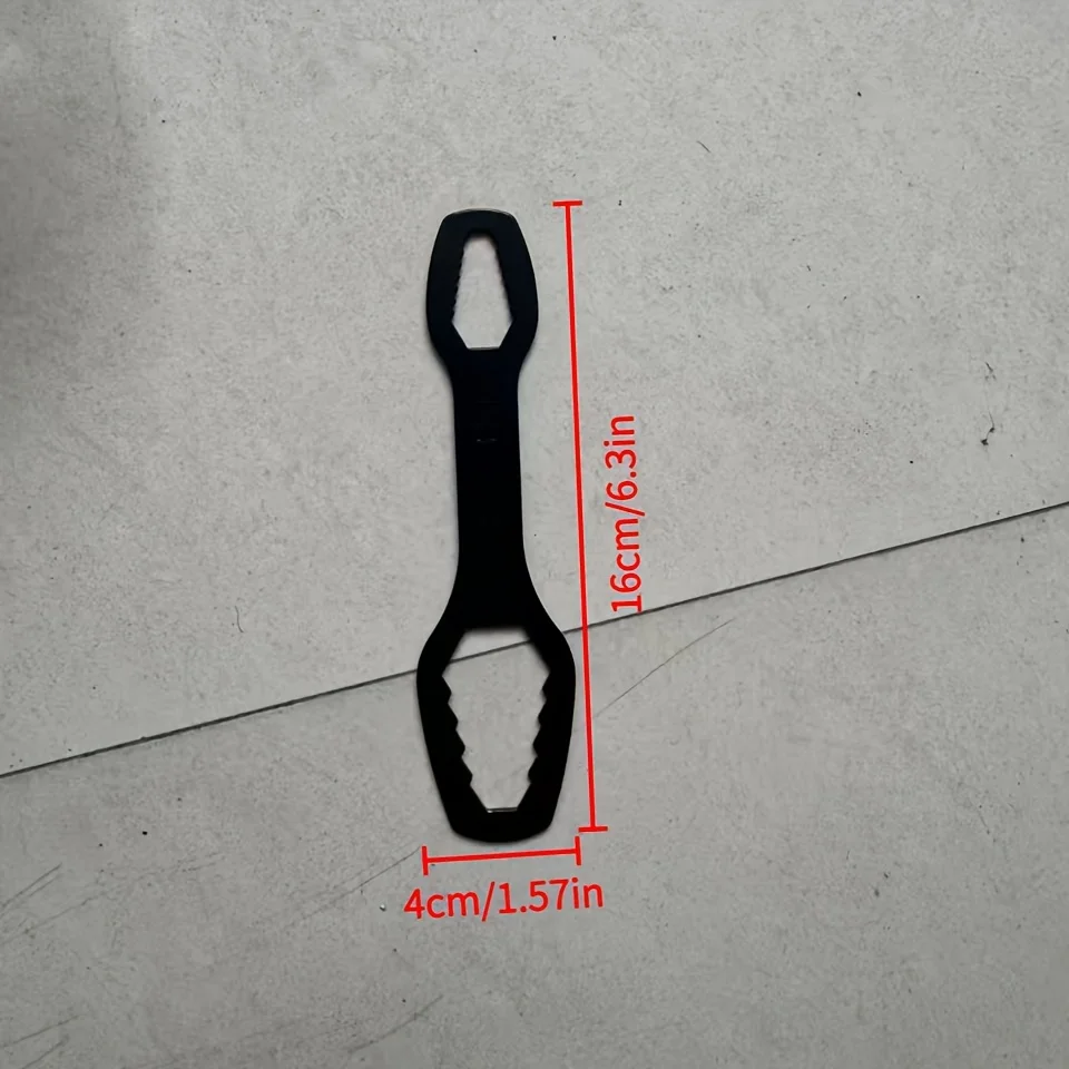 One Multi-functional Black Torx Wrench in Random Style - Adjustable Self-locking Double-ended Wrench, with An 8-24mm Diameter, Durable Design and Portable Handle, Suitable for Automotive Repair and Home Projects