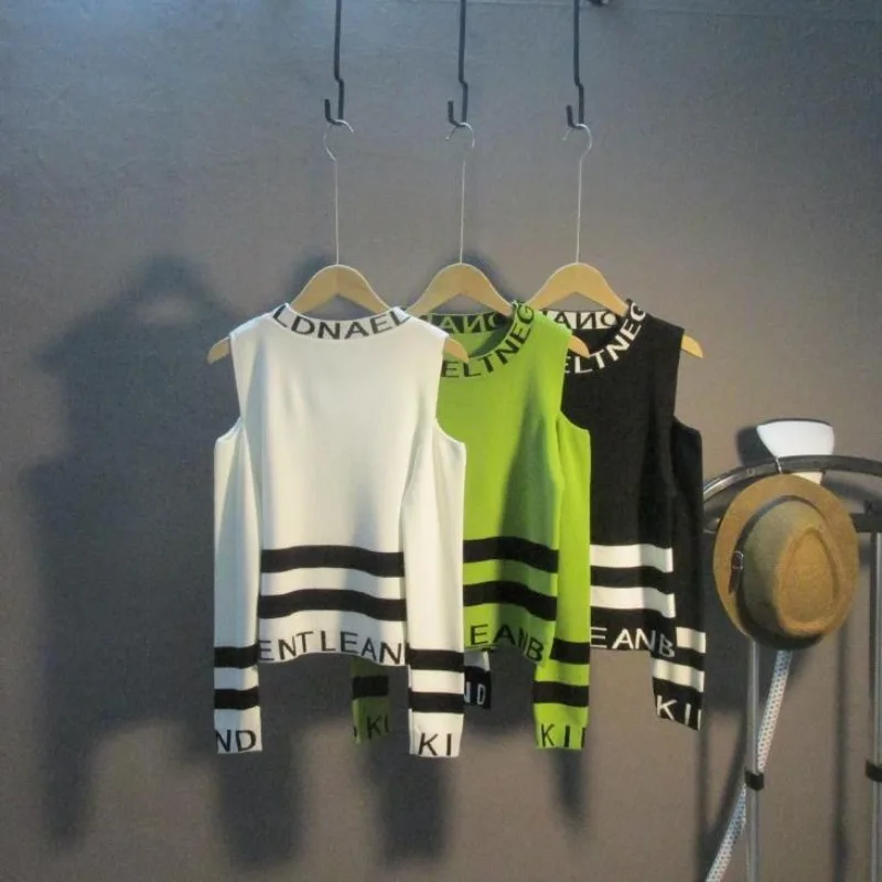Jersey de manga larga con cuello redondo para mujer, Jersey corto de cintura alta con hombros descubiertos y letras a rayas, parte inferior de