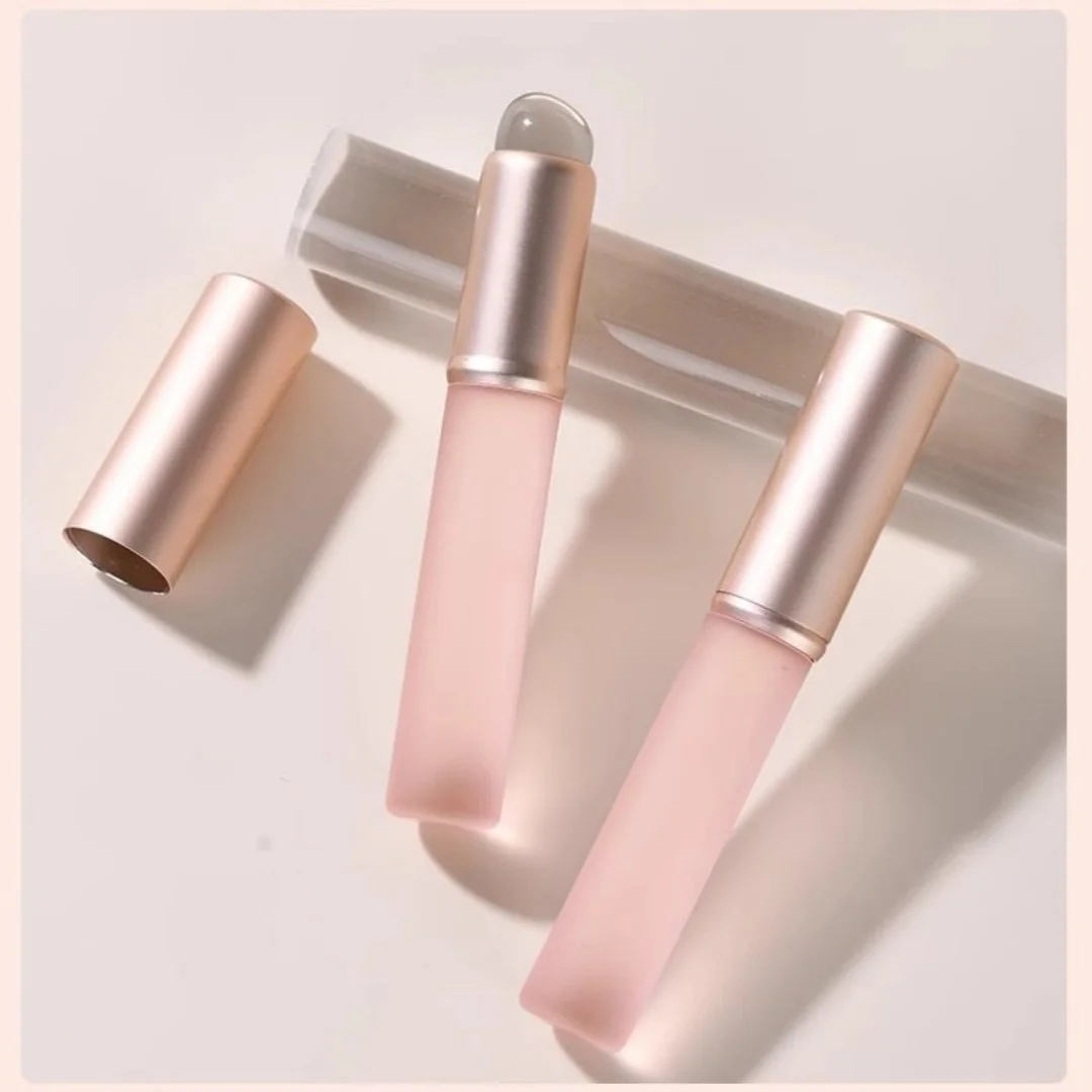 Pincel de silicona rosa portátil con tapa, mini brocha para difuminar corrector, pincel para lápiz labial, bálsamo labial, lápiz de labios de color, cosmético.