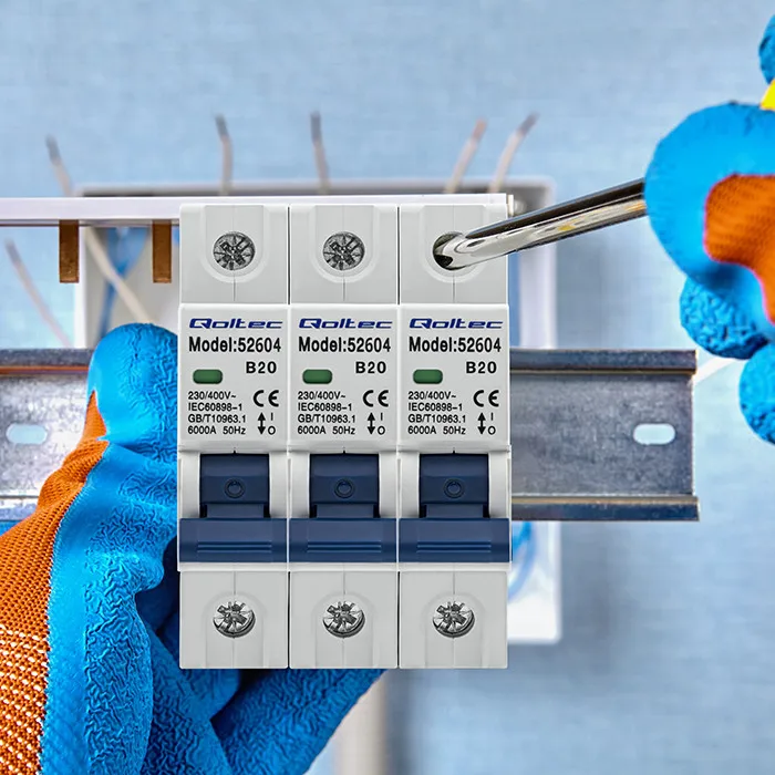 Qoltec-stroomonderbreker Overstroom B20 | Zekering | AC | 20A | 1P