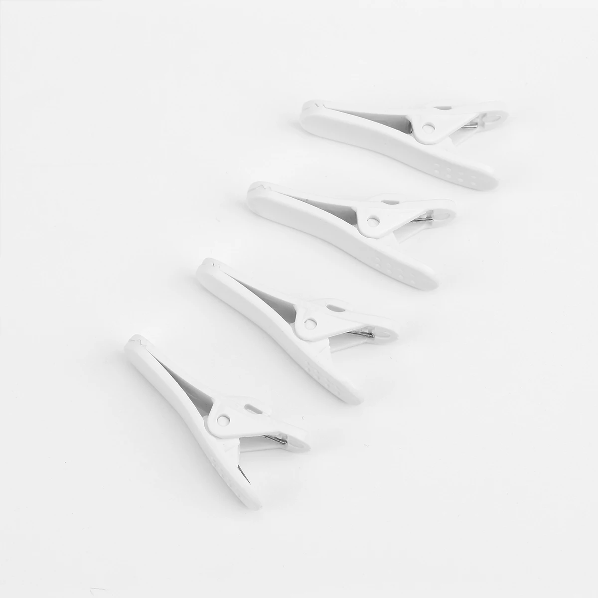 

100pcs Earphone Cable Clip Headphone Wire Holder Cord Organizer Alligator Clips Durable Plastic Multi-functional