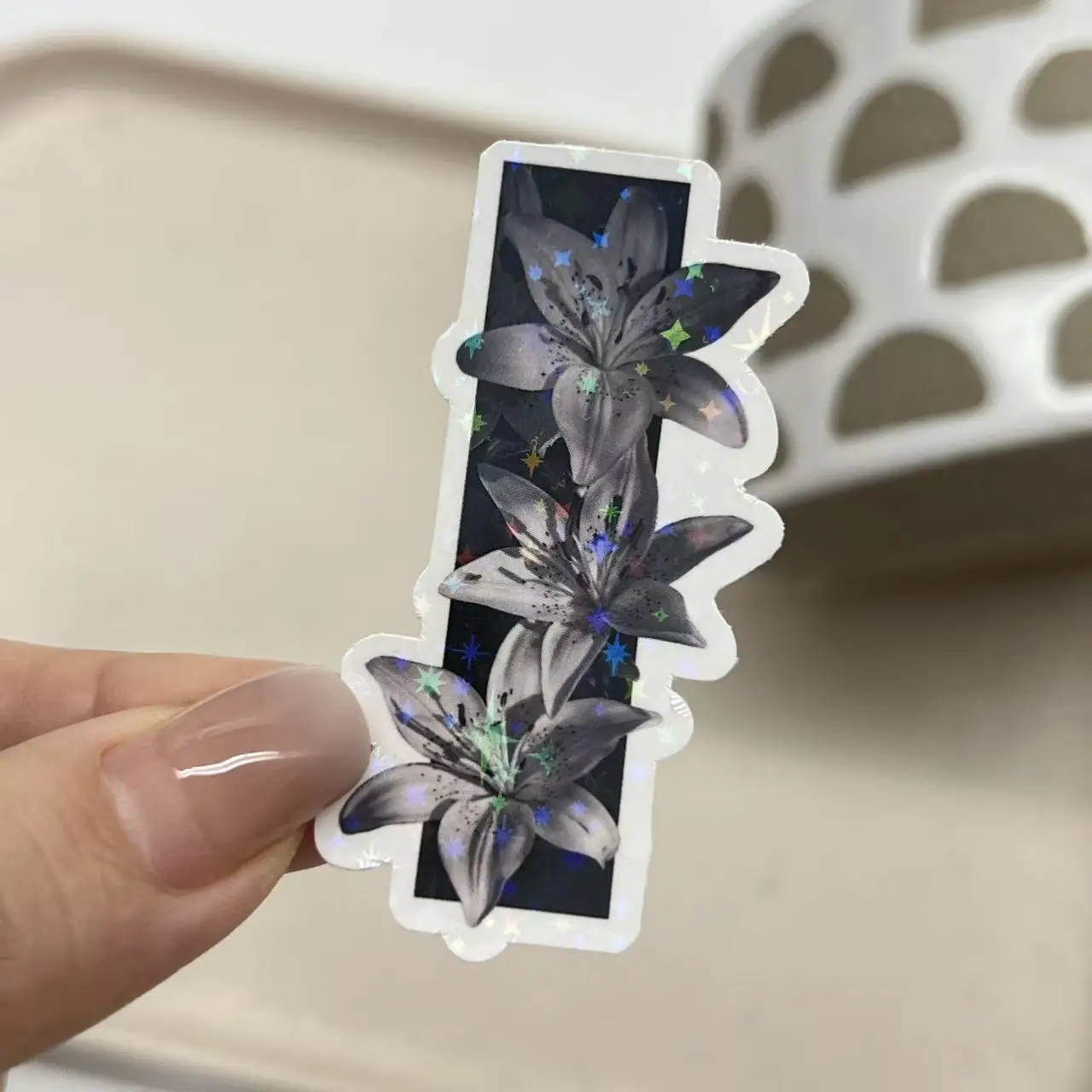 3pcs Vintage black and white lily hollow decal, vertical striped floral art print, a gift for floral decoration enthusiasts