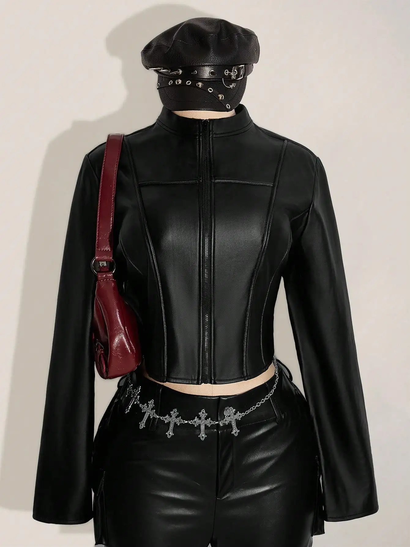 

Черная укороченная куртка из искусственной кожи на молнии для женщин, облегающая куртка в стиле готический панк с передней молнией