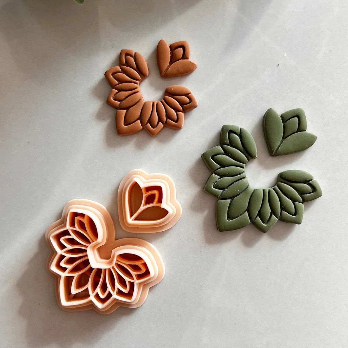 2PCS New Flower Polymer Clay Cutting Molds High Precision Hollow-out Pattern Embossed Earring Pendant Soft Potter Cutter Tools